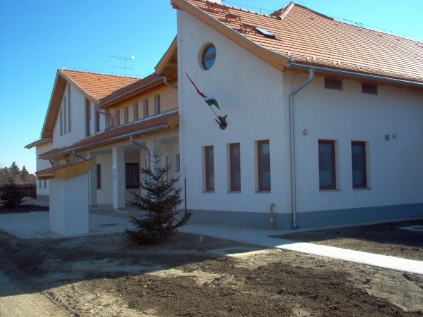 Rákóczifalva, Arany Ősz Idősek Otthona